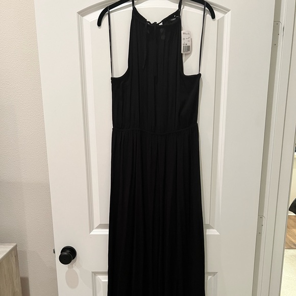 Forever 21 Black Maxi - Picture 3 of 6